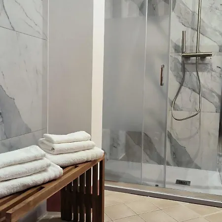 Marchesa Apartment *